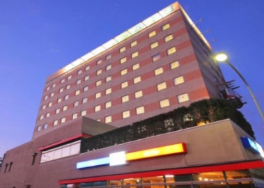 日本工作簽酒店前臺、  餐廳服務員